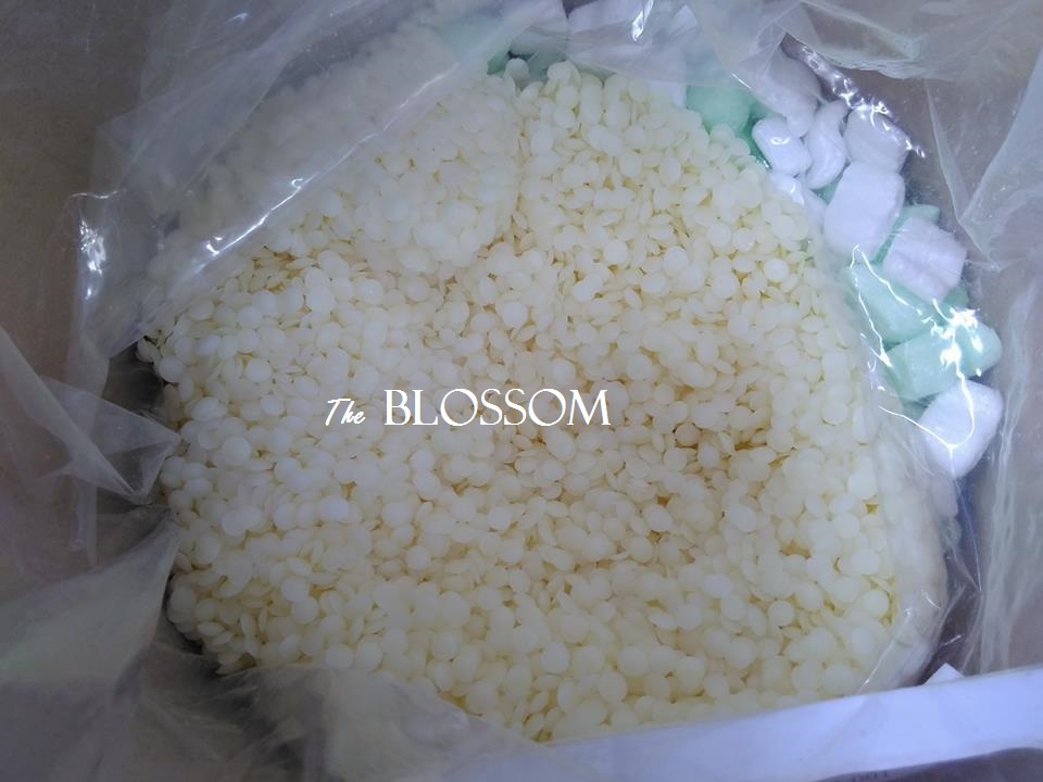 germany-kahlwax-white-beeswax-1kg-cosmetics-grade-takeitglobal-1610-25-TakeItGlobal@1